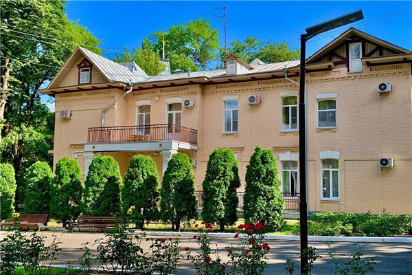 Дача генерала Макарова — памятник архитектуры 1912 года — фото 4